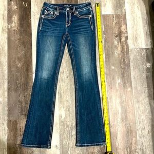 Miss Me mid-rise Bootcut jean Sz 28, back pockets